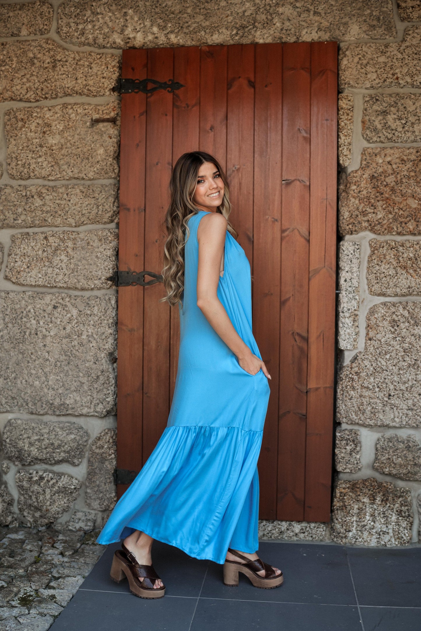 vestido con volante